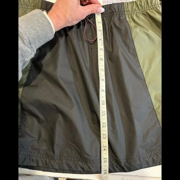 Nike Sportswear Icon Clash Athleisure Woven Mini Skirt Green/Black Medium NWOT - Picture 12 of 15